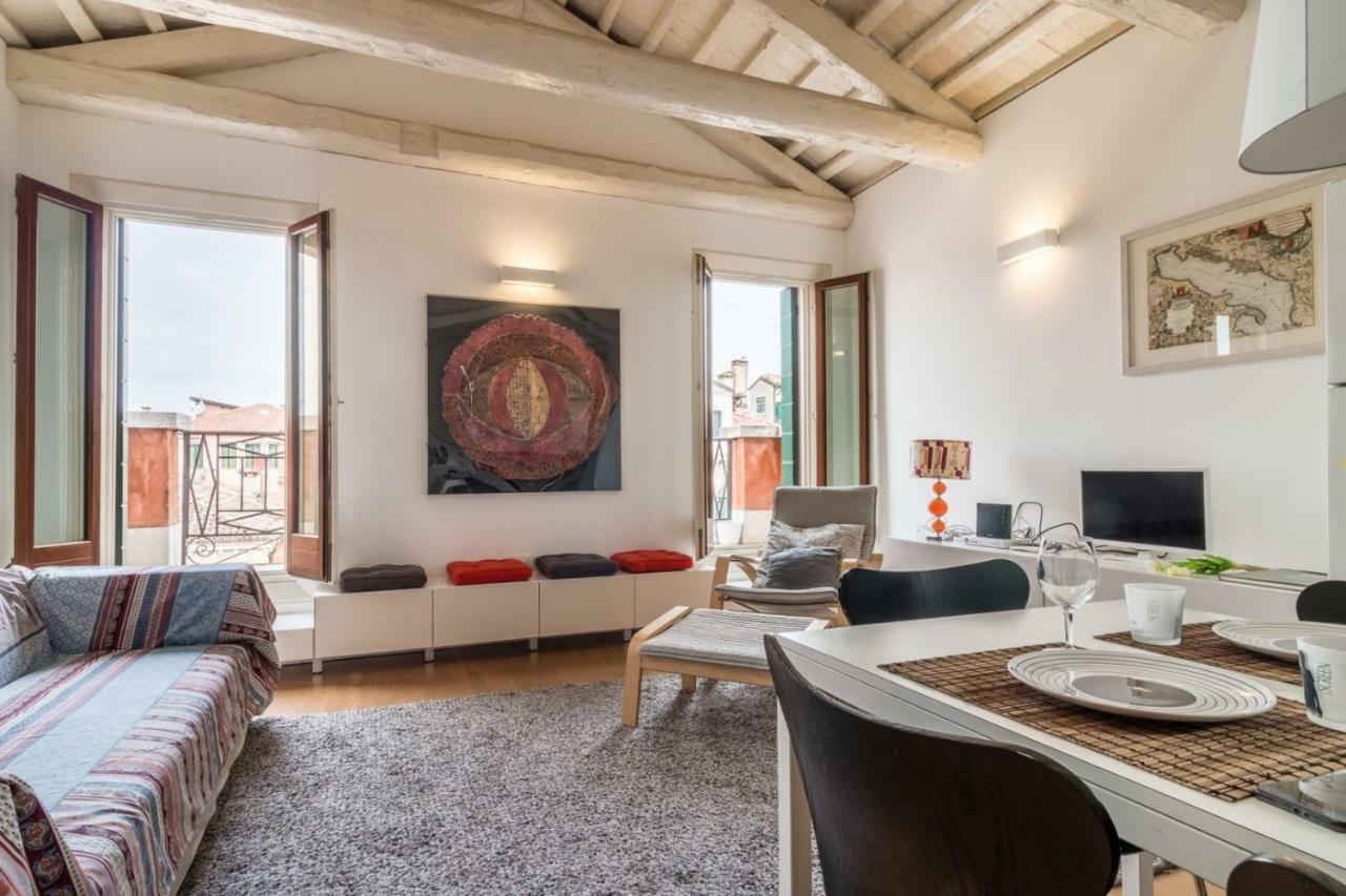 Carmini Canal View And Balcony With Lift Venesia Bagian luar foto